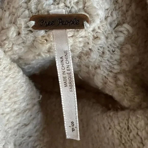 Free People Sweater Small Oversized Turtleneck Pullover Chunky Cream Beach Boho - Picture 10 of 16